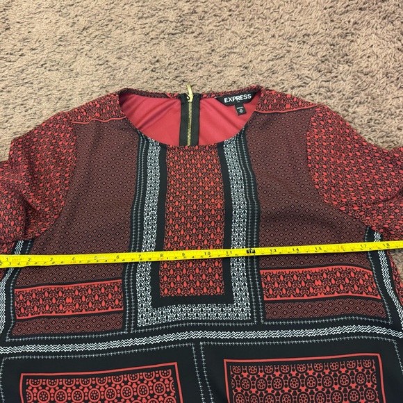 Express Red Geometric Shift Dress Short Sleeve Lace Size XS - Picture 8 of 8